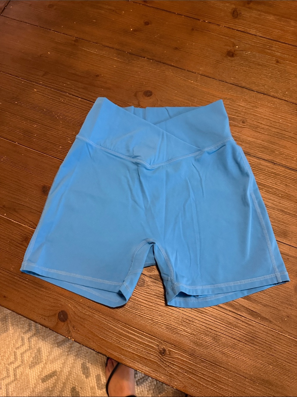 Women’s workout shorts sz medium